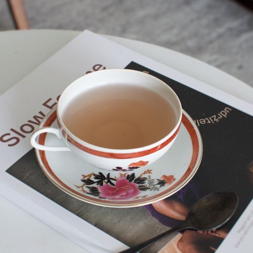 Čajová porcelánová šálka